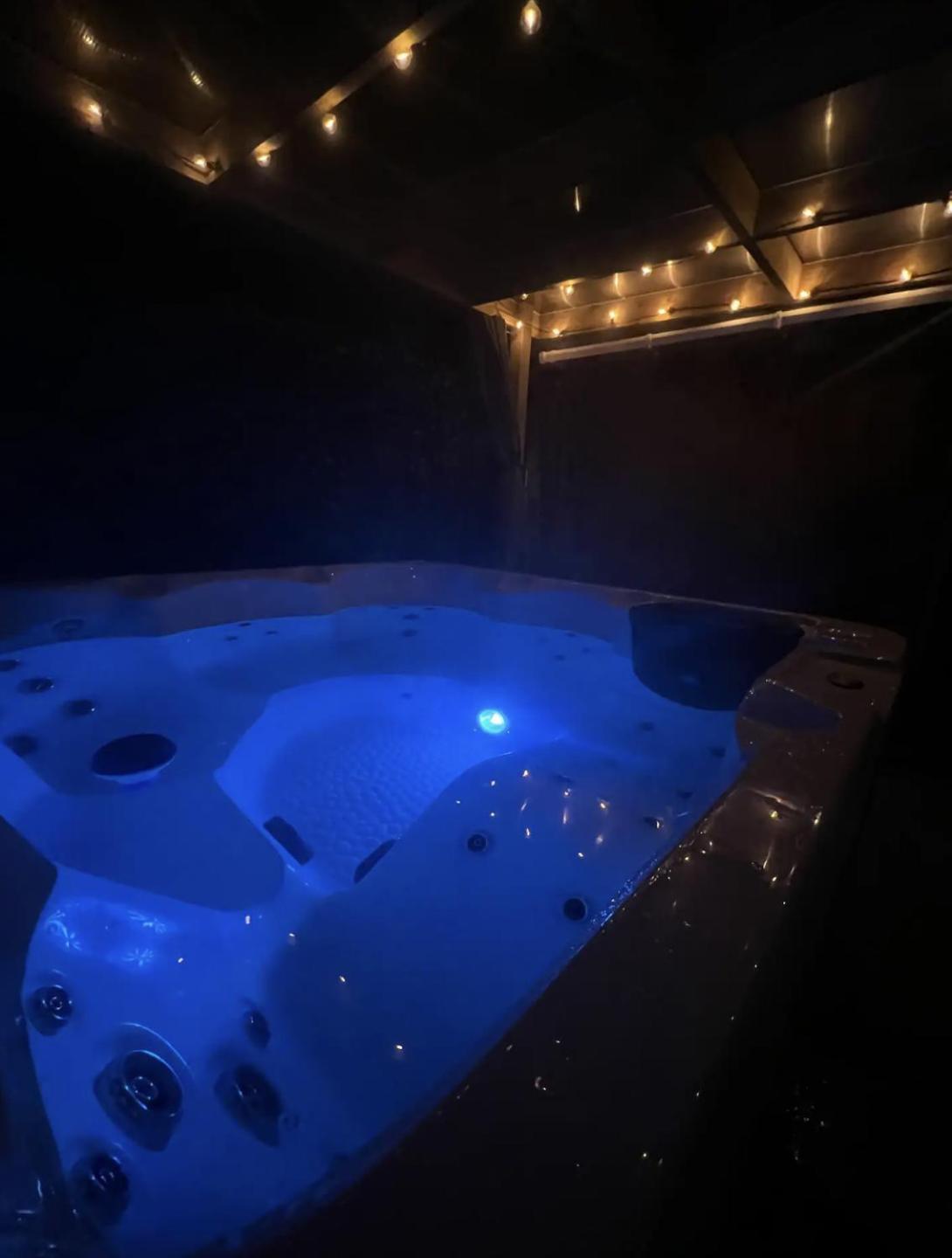 Hot Tub, Free Parking, Near Shops & Restaurants, Location 1M To City Jesmond 外观 照片